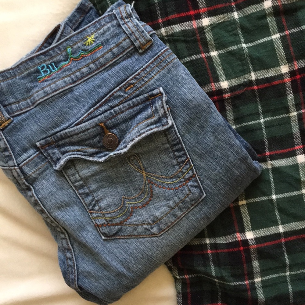 [ Bu from Malibu Lightwash Distressed Blue Jeans ]